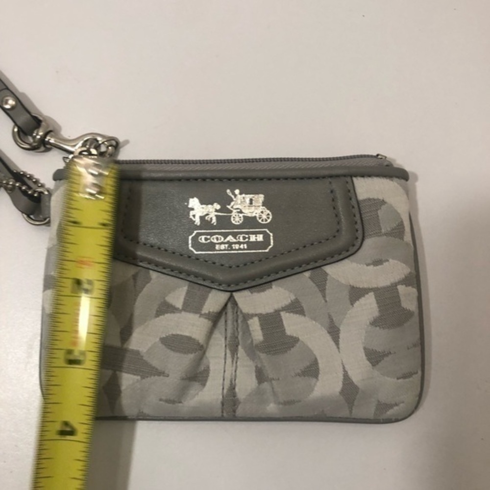 Coach Madison rare chainlink gray wristlet bag - Picture 5 of 9